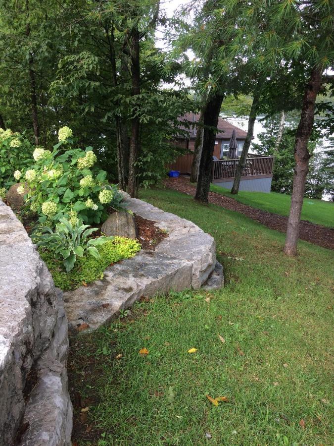 Somerset Lakeside Resort Bancroft Exterior photo